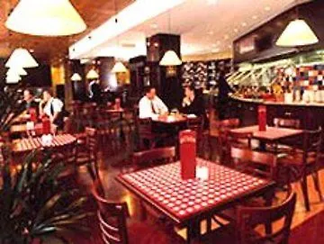 Ibis Wellington Hotel 3*,