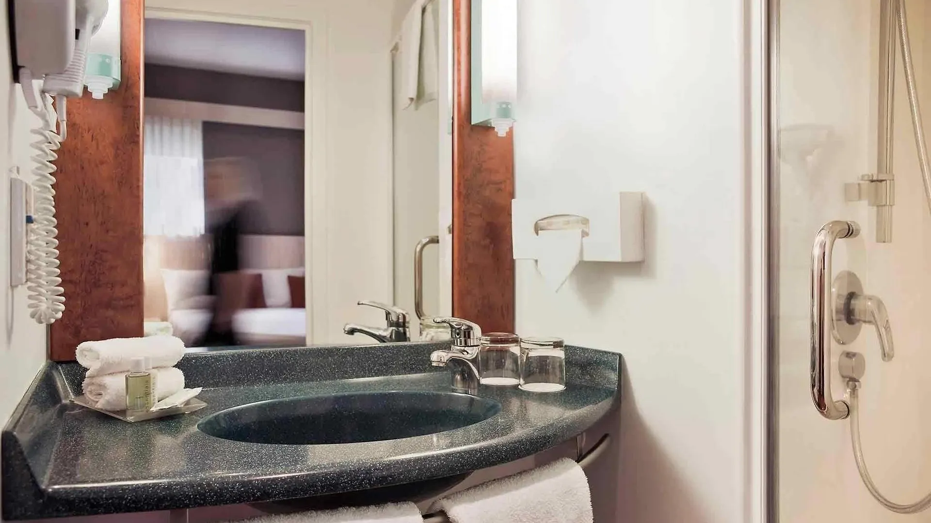 Ibis Wellington Hotel 3*,