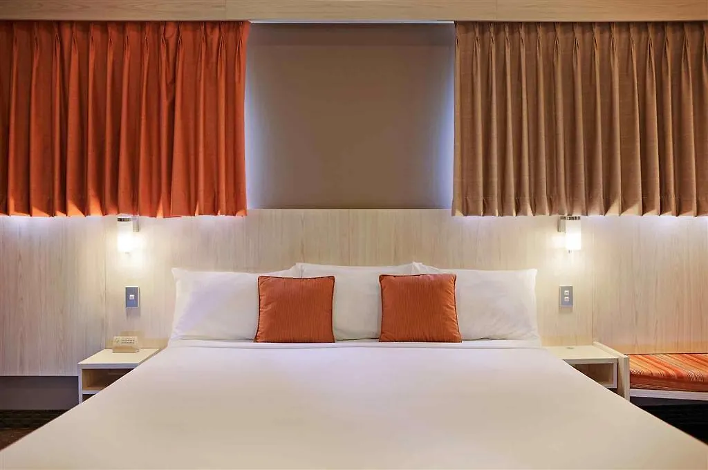 Ibis Wellington Hotel 3*,