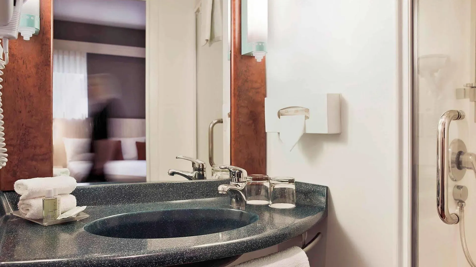 Ibis Wellington Hotel 3*,